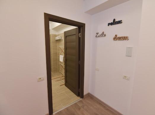 Radu Studio Mamaia Nord Apartment Năvodari Exterior foto